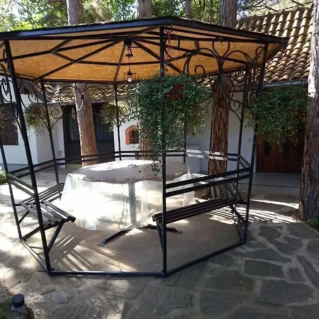 Medju Borovima 2 דירה