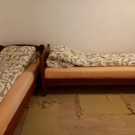 Medju Borovima 2 * Vinci