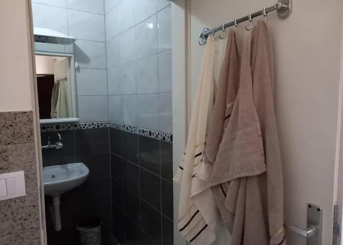 Medju Borovima 2 公寓 *