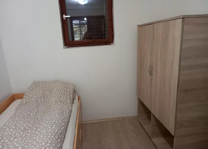 公寓 Medju Borovima 2 Vinci