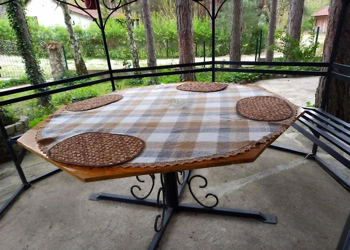 Medju Borovima 2 * Vinci